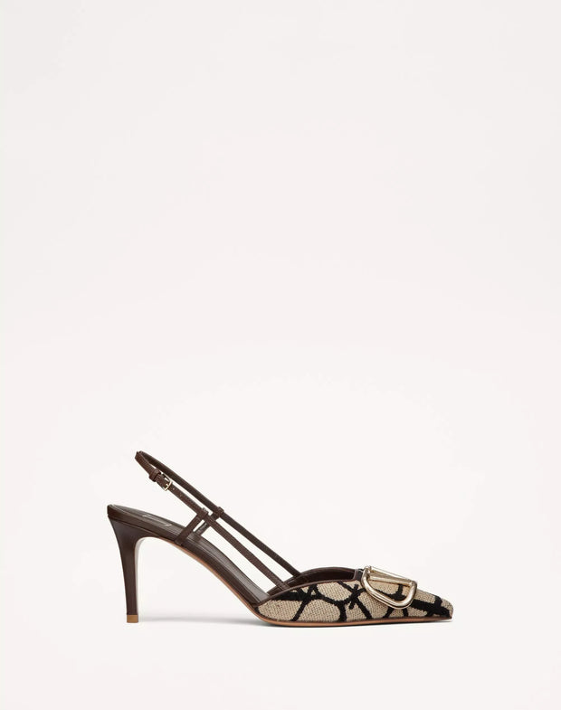 Valentino VLogo Pumps